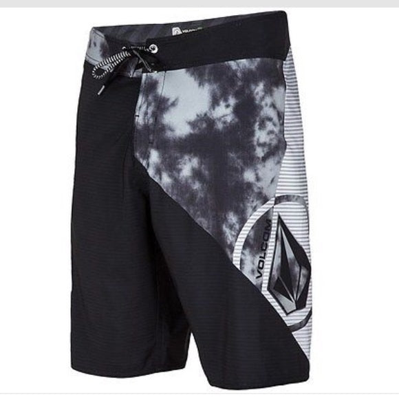 Volcom Liberate Lido Mod - Black